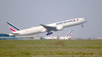 Air France et KLM « ne prévoient aucune perturbation de l&rsquo;approvisionnement en carburant cet été », aucune « annulation attendue »