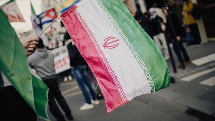 « S&rsquo;ils ont vraiment besoin de soldats, je suis prêt » : ces Iraniens de France qui ont signé la campagne « Janfada » lancée par Téhéran pour défendre leur pays
