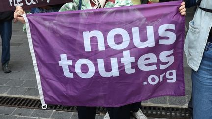 La pièce de théâtre avec Patrick Bruel annulée à Paris : « C&rsquo;est une grande victoire féministe », réagit le collectif Nous Toutes