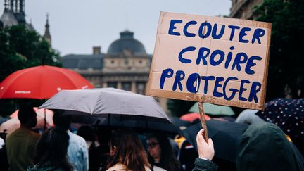 Mort de Lyhanna : la mère de Rosa, qui a porté plainte pour viols contre Jérôme Barella en 2025, va attaquer l&rsquo;Etat pour faute lourde