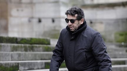 Pourquoi la justice a décidé de ne pas placer Patrick Bruel en détention provisoire