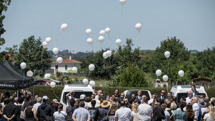 « Nous ne disons pas au revoir à un symbole ou à une lutte, mais à une enfant », déclare le maire de Fleurance aux obsèques de Lyhanna