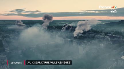 DOCUMENT FRANCETV. En Ukraine, nos équipes se sont rendues au cœur de Dobropillia, ville assiégée par l’armée russe et pilonnée sans répit