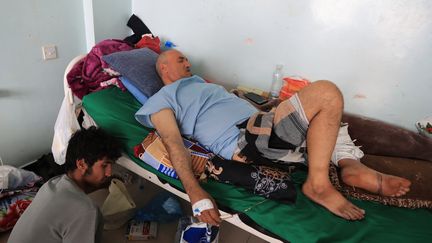 Au Yémen, les médecins à bout de souffle espèrent pouvoir envoyer des patients à l&rsquo;étranger