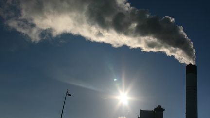Les émissions de CO2 en France ont plus baissé que prévu en 2024 et 2025, selon une nouvelle estimation officielle