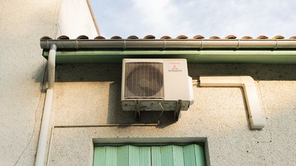 « Ce sera la France des ventilateurs contre la France des climatiseurs » : la canicule fait aussi grimper la température du débat politique