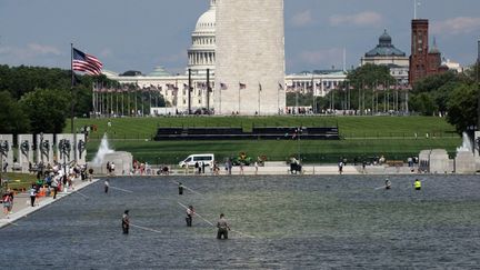 Projet clé pour Donald Trump, couacs multiples et interpellations… On vous raconte la polémique autour d&rsquo;un bassin à Washington, devenue un feuilleton politique aux Etats-Unis