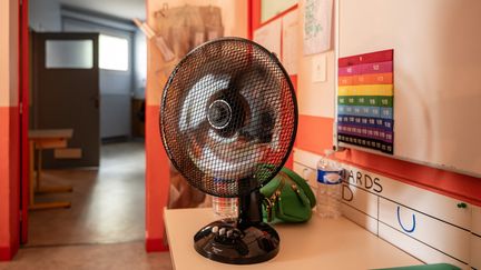 Face à l&rsquo;épisode caniculaire exceptionnel, les syndicats d&rsquo;enseignants appellent à « user du droit de grève là où cela est nécessaire »