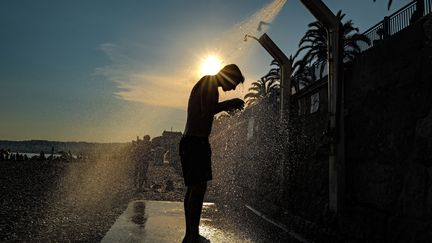 « La chaleur s&rsquo;évacue vers l&rsquo;Est au cours du week-end » : à quoi faut-il s&rsquo;attendre avec l&rsquo;arrivée des orages et la fin du pic de la canicule en France ?