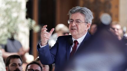 Jean-Luc Mélenchon et LFI veulent « restructurer les régions autour des fleuves » : pour quoi faire et pourquoi ce n&rsquo;est pas si simple