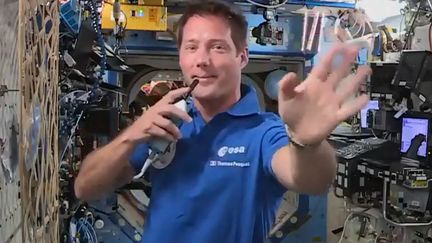 « Il s&rsquo;agit en réalité de deux missions très différentes » : ce qui attend Thomas Pesquet et Arnaud Prost dans l&rsquo;espace en 2027