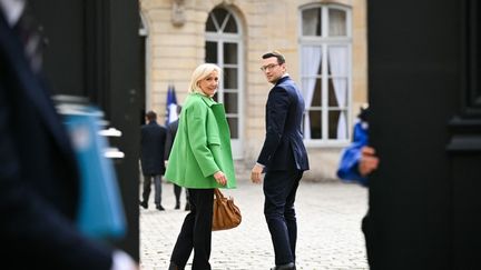 « Ça sera très dur si c&rsquo;est elle » : pourquoi les adversaires du RN préfèrent affronter Jordan Bardella plutôt que Marine Le Pen à la présidentielle