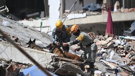 Le bilan du double séisme au Venezuela révisé à la hausse avec 2 295 morts