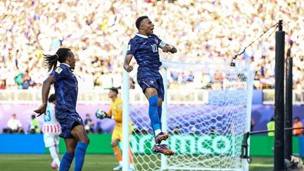 L’équipe de France se sort du piège paraguayen grâce à un pénalty de Kylian Mbappé et rejoint le Maroc en quarts de finale de la Coupe du monde