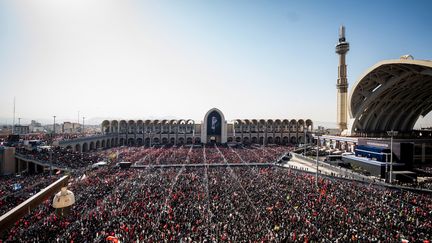 Les funérailles d&rsquo;Etat de l&rsquo;ayatollah Ali Khamenei rassemblent une foule de pèlerins à Téhéran