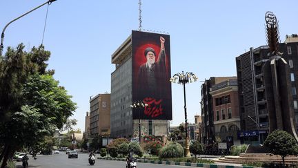 Les Etats-Unis lancent des « frappes puissantes » contre l&rsquo;Iran en réponse à des attaques de navires dans le détroit d&rsquo;Ormuz