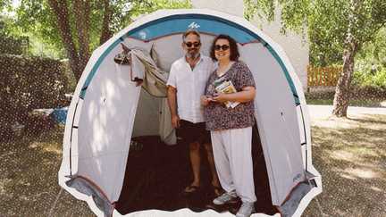 NOS JOURS HEUREUX. « C&rsquo;est une deuxième vie ici » : la parenthèse dorée des habitués du camping, près de l&rsquo;océan et loin des tracas