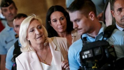 Condamnée en appel, Marine Le Pen est-elle présumée innocente après son pourvoi en cassation ?