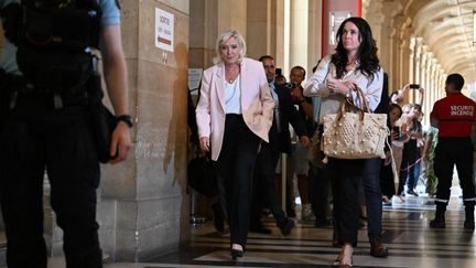 Après le pourvoi en cassation de Marine Le Pen, on vous explique comment va se dérouler l&rsquo;examen de ce recours scruté en haut lieu