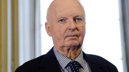 « Ce droit à l’aide à mourir met en péril des gens fragiles », regrette le président d’honneur du Comité consultatif national d’éthique