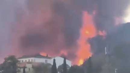 « Je pense que ce soir, nous n’aurons plus une maison pour nous coucher » : deux communes touchées par un incendie dans le Var