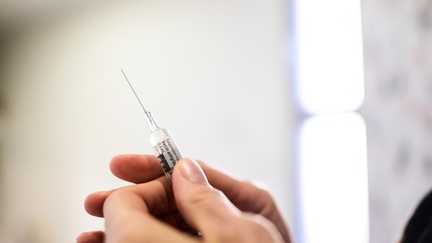 Pourquoi la Haute Autorité de santé recommande de rendre obligatoire la vaccination contre la grippe pour tous les professionnels de santé
