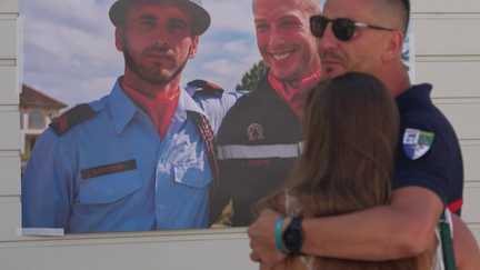 « Peine », « respect immense », « chagrin »… Très émus, les habitants de Saint-Médard-en-Jalles rendent hommage aux deux pompiers décédés