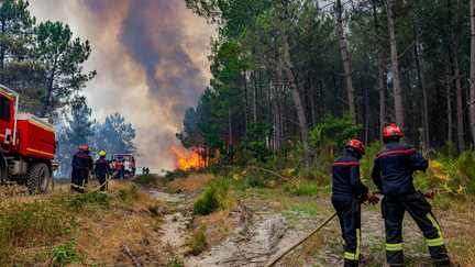 « Quand ils rentrent, ce sont des zombies » : en Gironde, l’inquiétude d’une mère face à l’épuisement de son mari et de son fils tous deux pompiers