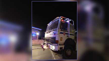 Des camions lanceurs d’eau de la police nationale désormais engagés contre l’incendie en Gironde