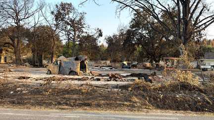 « C’est fini pour nous, on part » : au Porge, épicentre du gigantesque incendie en Gironde, la douloureuse question de l’après