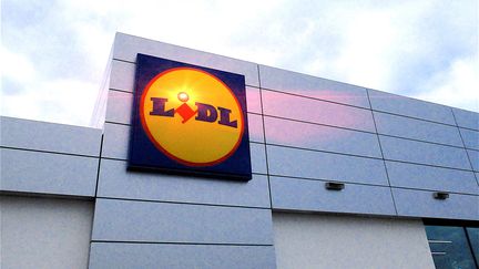 Plusieurs magasins Lidl fermés en Ile-de-France et dans le Grand Est après des bousculades pour acheter des ventes de climatiseurs dans les supermarchés