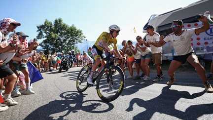 Le quintuple vainqueur du Tour de France Tadej Pogacar présent au départ de la Vuelta