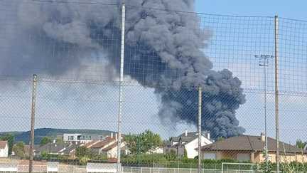 Les habitants de cinq communes de Moselle appelés à rester confinés en raison d’un incendie sur un site classé Seveso seuil bas