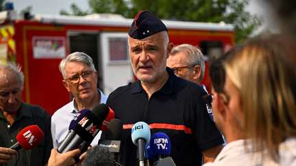 « On nous fait un procès injuste » : le chef des pompiers de Gironde dément avoir « abandonné » Le Porge, village dont des habitants estiment avoir été « sacrifiés » face au mégafeu