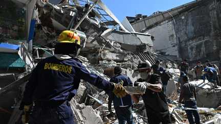 Le bilan du séisme s&rsquo;alourdit en Colombie, avec au moins 132 morts et 570 blessés