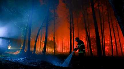 Plus de 500 personnes évacuées, 1 100 hectares parcourus, 500 pompiers mobilisés… Ce que l’on sait de l’incendie qui s’est déclaré dans les Landes