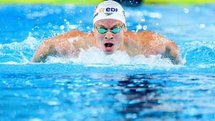 Léon Marchand se qualifie pour la finale du 200 m papillon en remportant sa demi-finale aux championnats d’Europe