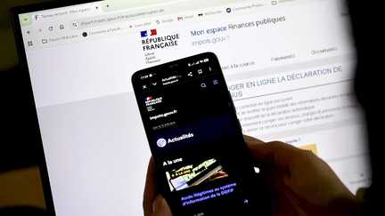 « Rassurer », « expliquer »… Les appels de contribuables concernés par le piratage de leurs données affluent au fisc
