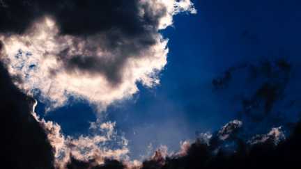 La Corse, le Var et les Alpes-Maritimes en vigilance orange « orages » vendredi matin, les deux départements du Sud-Est aussi concernés par une alerte « pluie-inondation »