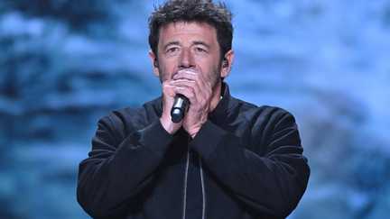 Comment les maires accentuent la pression médiatique sur Patrick Bruel pour une nouvelle annulation de sa tournée, faute de levier juridique