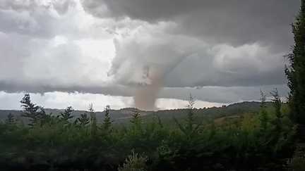 Tornade dans l&rsquo;Aude : « La France est régulièrement exposée » à ce phénomène météorologique, explique le cofondateur de l&rsquo;observatoire Keraunos