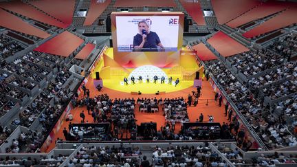« Vous n’êtes pas obligée de raconter n’importe quoi ! » : à Roland-Garros, un premier débat offensif sur l’économie entre les sept principaux candidats à la présidentielle