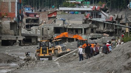Crues meurtrières au Népal : la catastrophe a fait au moins 469 morts, selon un nouveau bilan provisoire de la police népalaise