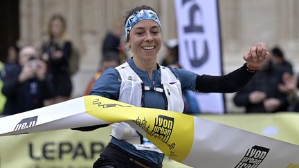 La Française Blandine L&rsquo;Hirondel remporte l&rsquo;UTMB pour la première fois