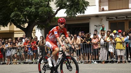 Tadej Pogacar, large leader du Tour d&rsquo;Espagne, contraint à l&rsquo;abandon après une grosse chute sur la 8e étape