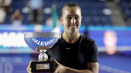 Diane Parry remporte le premier titre de sa carrière au WTA 500 de Monterrey, à la veille du début de l&rsquo;US Open