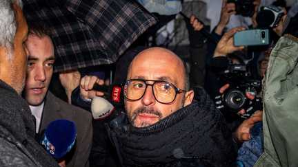 Jacques Moretti, principal suspect dans l&rsquo;incendie de Crans-Montana, placé en détention provisoire pour violences conjugales
