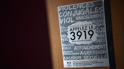 Quels sont les moyens consacrés par l&rsquo;État à la lutte contre les violences faites aux femmes ?