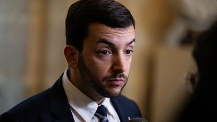 « Absolument pas crédible juridiquement » : le RN peut-il vraiment interdire le port du voile dans l&rsquo;espace public ?