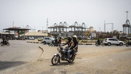 Les deux journalistes français qui étaient détenus au Togo sont autorisés à quitter le territoire, annonce le Quai d&rsquo;Orsay